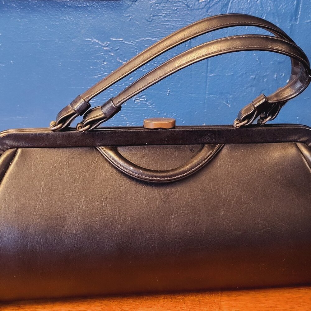 Kadin ~ Early to Mid 60s ~ Double Handle Purse ~ Beautiful Bag/Good Condition